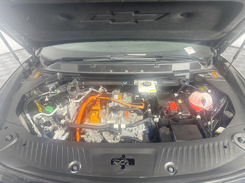 Used 2024 Chevrolet Equinox EV RS FWD image 35
