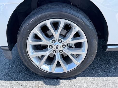 Used 2018 Ford Expedition Max Limited w/ Equipment Group 301A RWD image 35