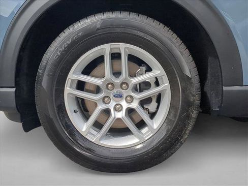 New 2026 Ford Explorer Active RWD image 9