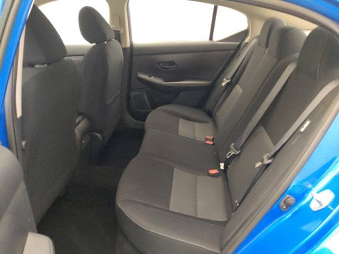 Used 2025 Nissan Sentra SV FWD image 18