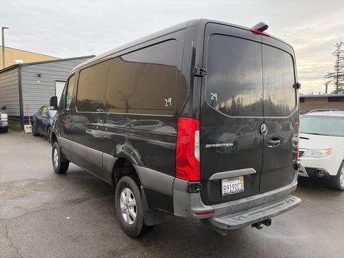 Used 2020 Mercedes-Benz Sprinter 2500 image 3