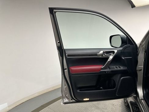 Used 2023 Lexus GX 460 Premium w/ Accessory Package AWD/4WD image 22