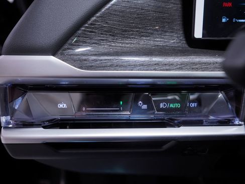 New 2026 BMW 760i xDrive w/ Executive Package image 18