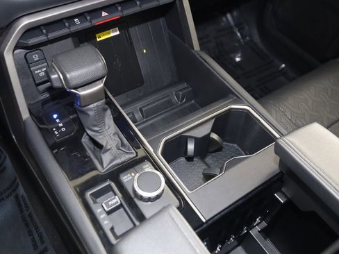 Used 2023 Toyota Tundra Limited image 26