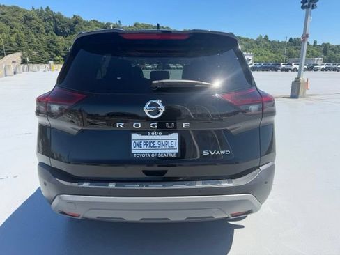 Used 2021 Nissan Rogue SV w/ Premium Package AWD/4WD image 4