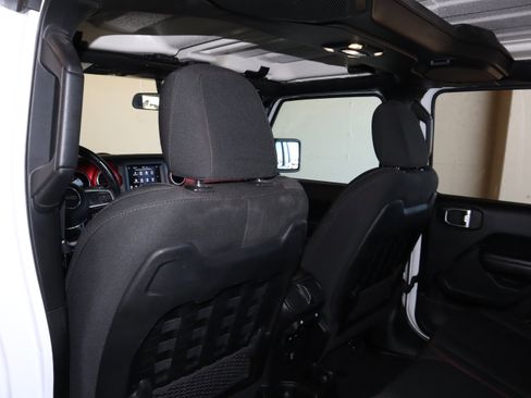 Used 2021 Jeep Wrangler Unlimited Rubicon w/ Safety Group image 35