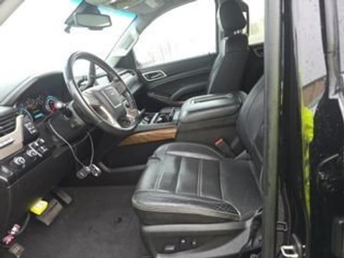 Used 2019 GMC Yukon XL Denali w/ Denali Ultimate Package AWD/4WD image 5