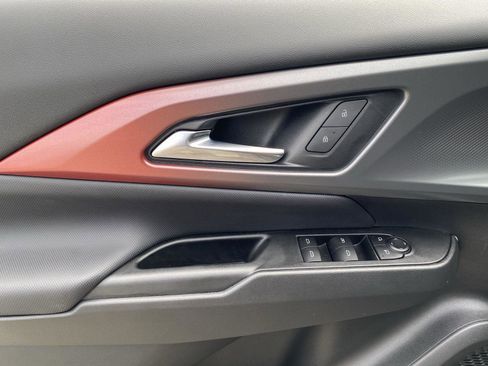 Used 2024 Chevrolet Equinox EV RS image 18