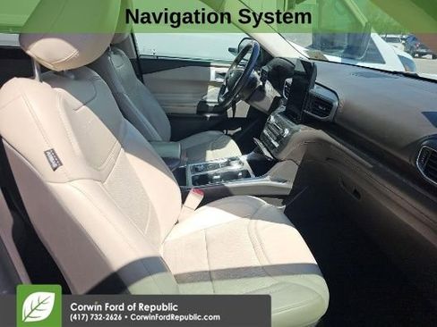 Used 2020 Ford Explorer Platinum w/ Premium Technology Package AWD/4WD image 9