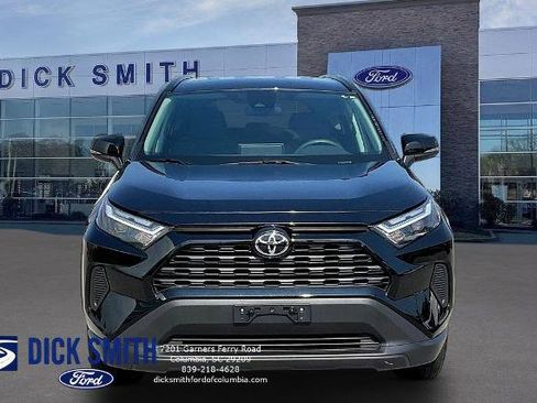 Used 2025 Toyota RAV4 XLE FWD image 2