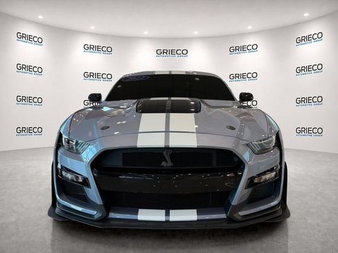 Used 2022 Ford Mustang Shelby GT500 w/ Carbon Fiber Track Pack RWD image 2