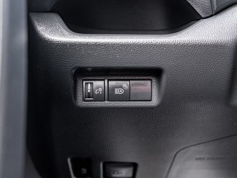 Used 2025 Toyota RAV4 LE AWD/4WD image 20