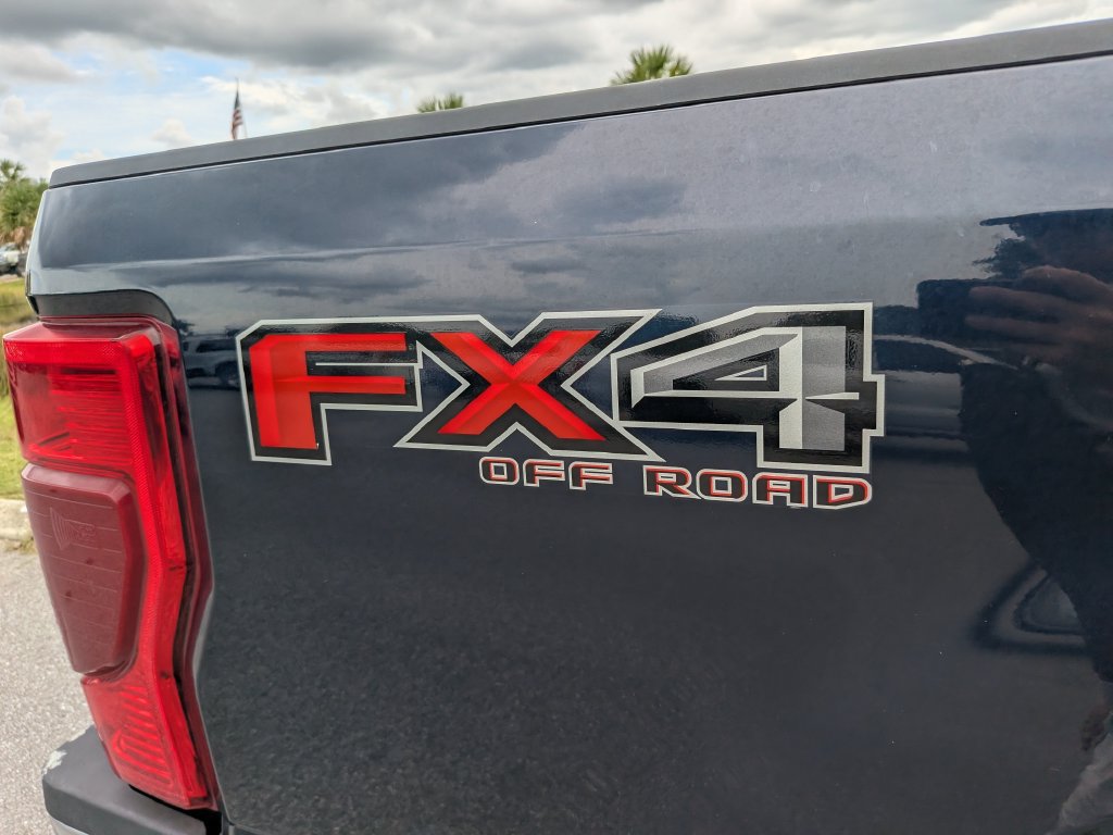 Used 2022 Ford F250 XLT w/ XLT Premium Package AWD/4WD image 13