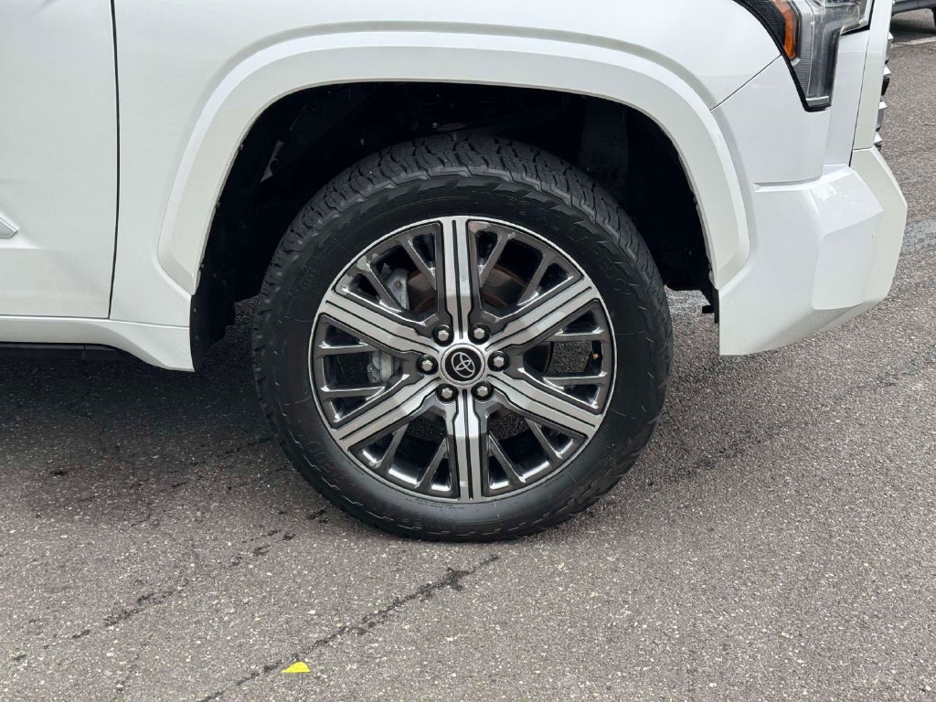 Used 2022 Toyota Tundra Capstone AWD/4WD image 9