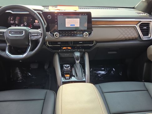 Certified 2024 GMC Canyon Denali AWD/4WD image 12