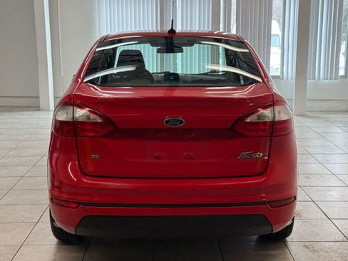 Used 2015 Ford Fiesta SE image 8