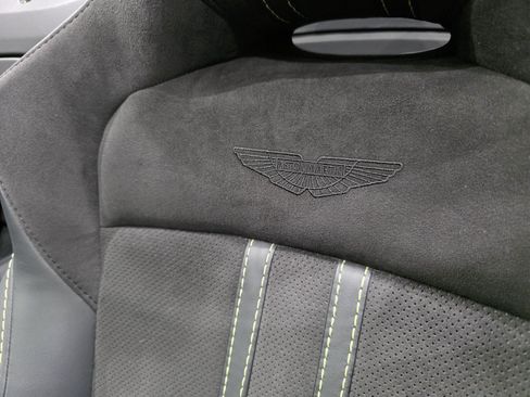 Used 2023 Aston Martin V8 Vantage Roadster RWD image 5