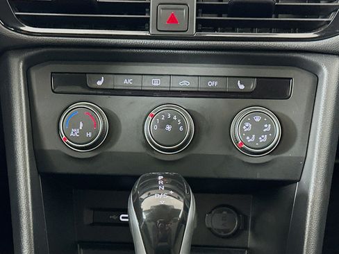 Used 2022 Volkswagen Taos SE w/ Driver Assistance Package image 24