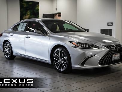 Certified 2025 Lexus ES 300h w/ Premium Package