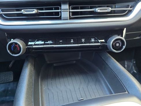 Used 2026 Chevrolet Equinox EV LT image 29