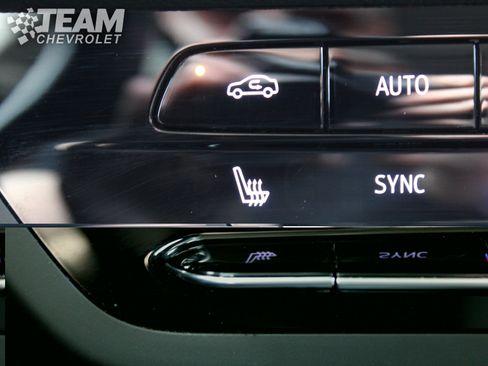 Used 2022 Buick Envision Essence w/ Safety Package FWD image 19