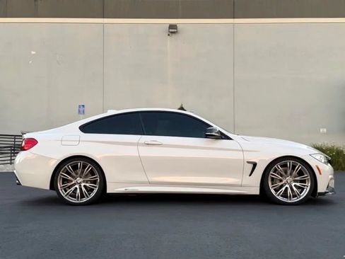 Used 2014 BMW 435i Coupe w/ Technology Package RWD image 2