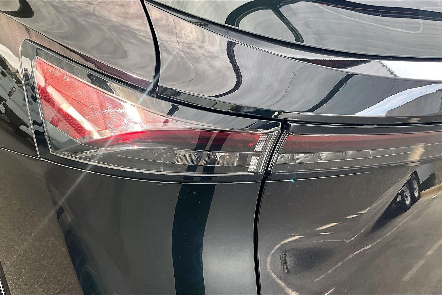 Certified 2023 Nissan Ariya AWD image 28