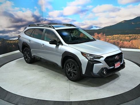 Used 2025 Subaru Outback Onyx Edition AWD/4WD image 2