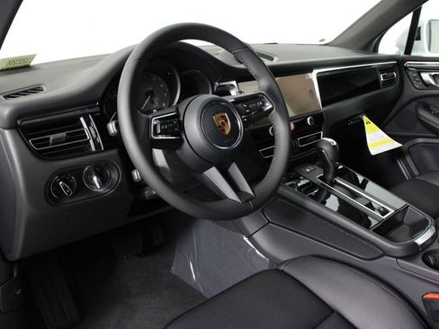 New 2026 Porsche Macan S image 4
