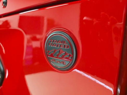 Used 2021 Jeep Gladiator Rubicon image 18