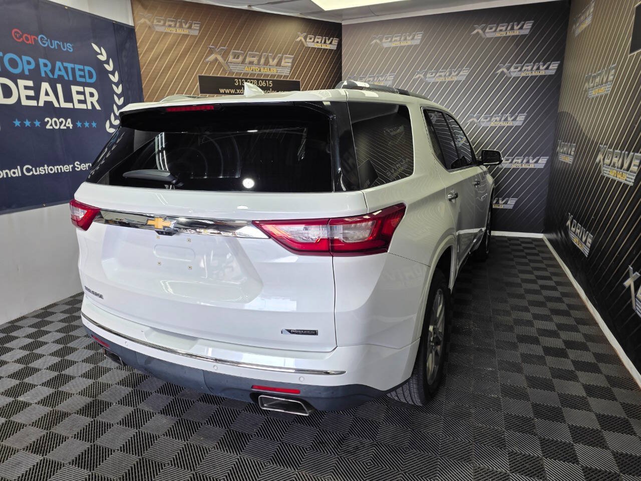 Used 2018 Chevrolet Traverse Premier w/ Driver Confidence II Package FWD image 15