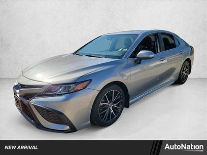 Used 2021 Toyota Camry SE w/ Carpet Mat Package (TMS)