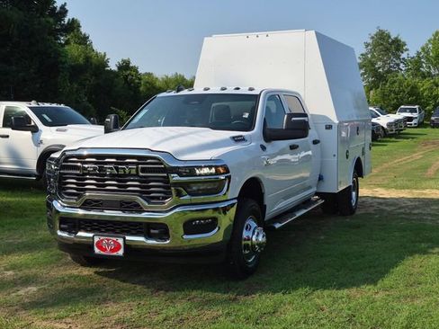 New 2026 RAM 3500 Tradesman w/ Chrome Appearance Group A AWD/4WD image 4