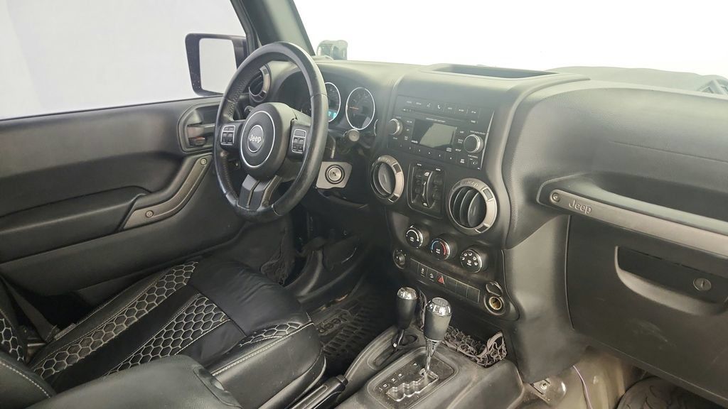 Used 2017 Jeep Wrangler Unlimited Sport w/ Quick Order Package 24S AWD/4WD image 25