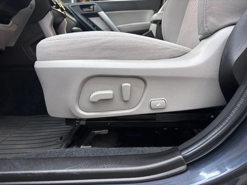 Used 2014 Subaru Forester 2.5i Premium w/ Popular Package #2 AWD/4WD image 10