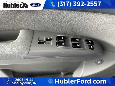 Used 2008 Kia Sedona EX w/ Luxury Pkg FWD image 11