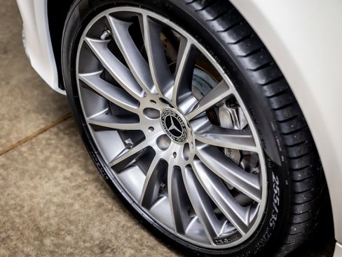 Used 2018 Mercedes-Benz CLS 550 image 16