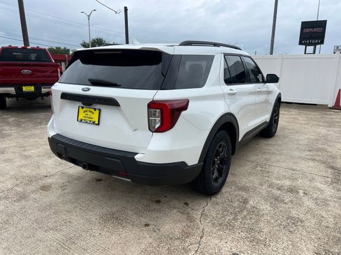 Used 2022 Ford Explorer Timberline w/ Timberline Technology Package AWD/4WD image 3