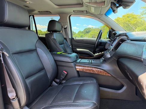 Used 2017 Chevrolet Tahoe Premier AWD/4WD image 32