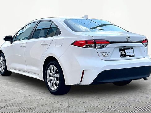 Used 2025 Toyota Corolla LE FWD image 12