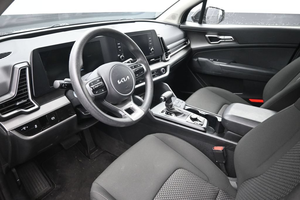 Used 2025 Kia Sportage LX AWD/4WD image 19