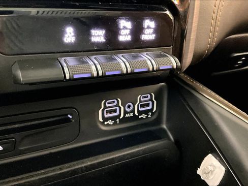 Used 2019 RAM 1500 Limited image 33