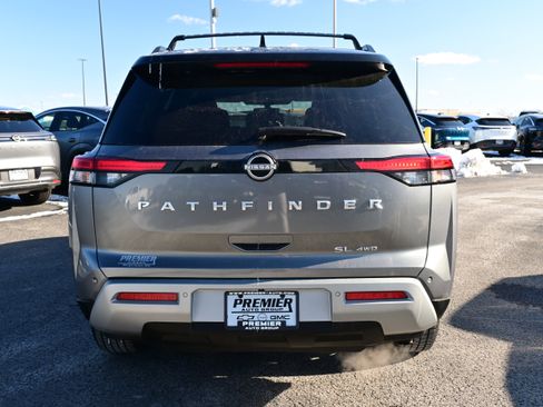 Used 2023 Nissan Pathfinder SL image 7