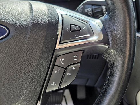 Used 2021 Ford Edge SEL image 25