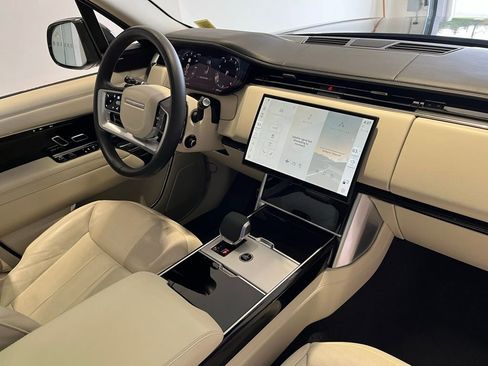 Used 2024 Land Rover Range Rover Long Wheelbase SE AWD/4WD image 44