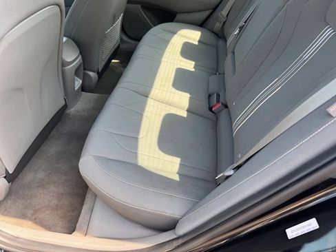 Used 2025 Hyundai Elantra SEL FWD image 12