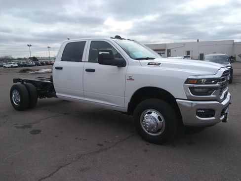 New 2026 RAM 3500 Tradesman w/ Chrome Appearance Group A image 4