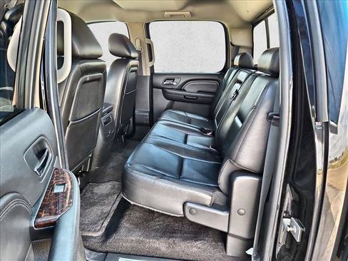 Used 2011 GMC Sierra 2500 Denali AWD/4WD image 18