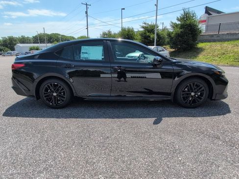 Certified 2026 Toyota Camry SE w/ Convenience Package FWD image 8