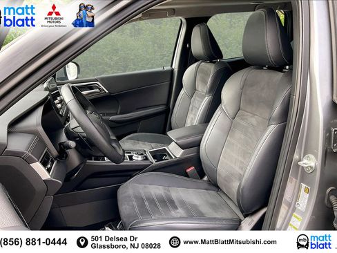Used 2023 Mitsubishi Outlander SE image 27